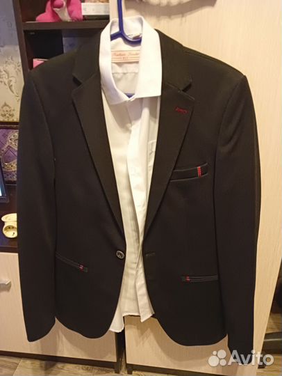 Пиджак с рубашкой