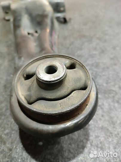 Рычаг подвески нижний задний правый Mitsubishi