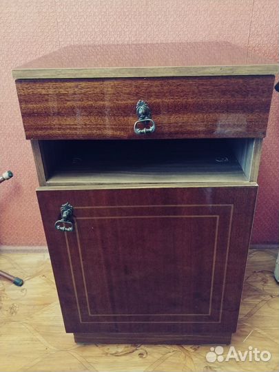 Тумба прикроватная