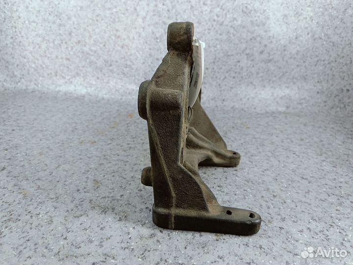 1900380 Кронштейн компрессора кондиционера D13