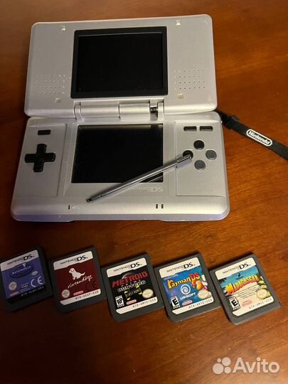 Nintendo DS + эксклюзивные игры
