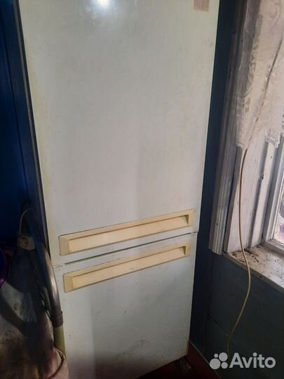 Холодильник бу stinol