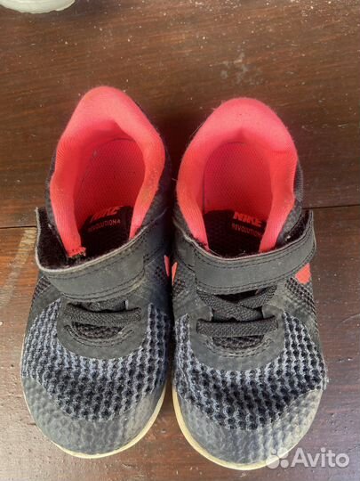 Кроссовки детские