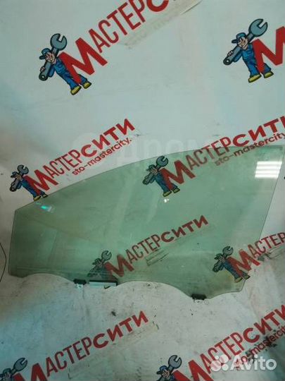 Стекло боковое переднее левое Toyota Prius NHW20