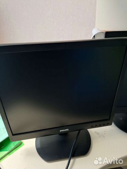 Монитор Philips