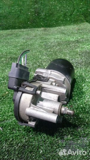 Моторчик стеклоочистителя передний Renault Megane