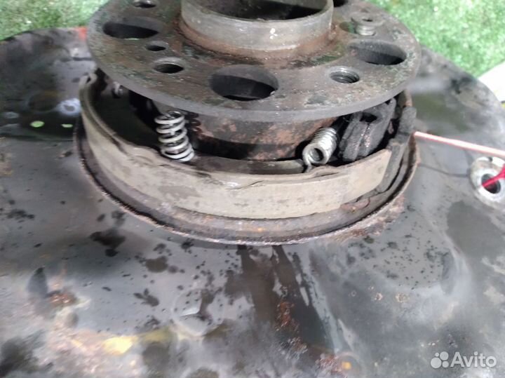 Кулак поворотный задний левый M111 2,3 W208,C208