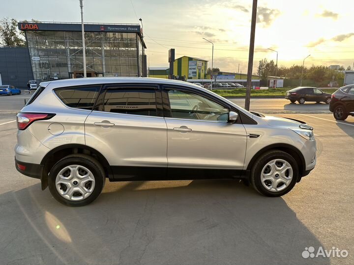 Ford Kuga 2.5 AT, 2017, 108 000 км