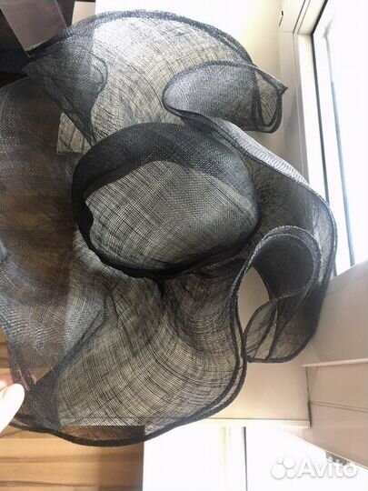 Шикарная шляпка из соломки синамей