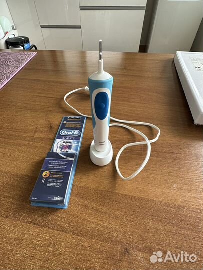 Зубная щетка oral b