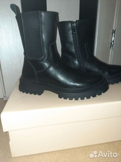 Ботинки для девочки