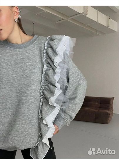 Свитшот с воланами