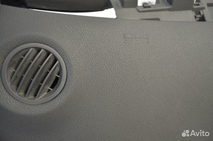 Торпедо панель приборов Honda Legend