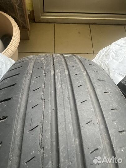 Yokohama BluEarth AE50 215/65 R17 99V