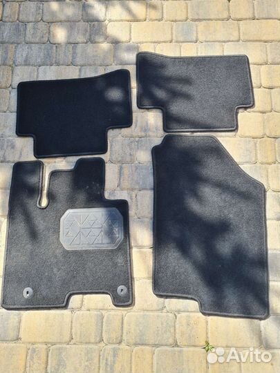 Автомобильные коврики текстильные