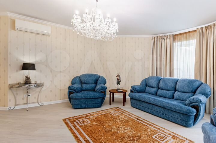 4-к. квартира, 100 м², 14/18 эт.