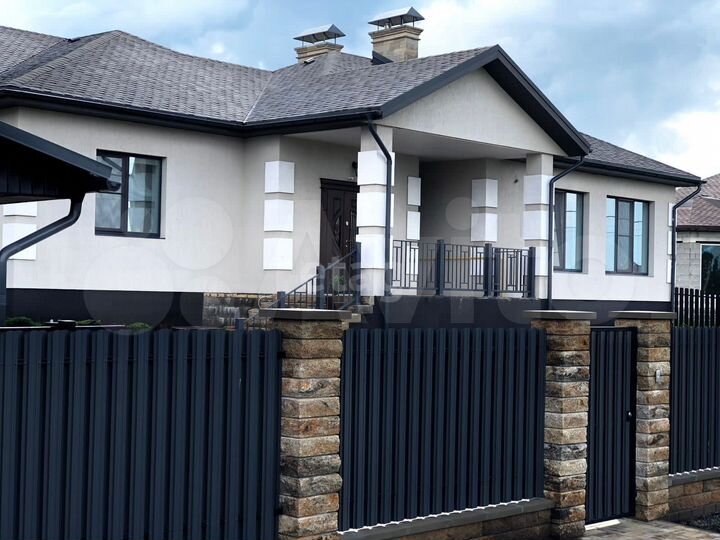 Дом 179,7 м² на участке 16 сот.