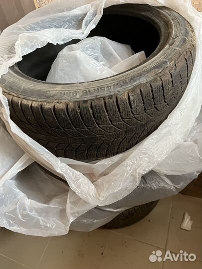 Triangle Snowlink TWT02 235/45 R18