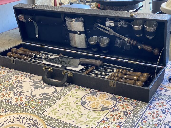 Подарочный набор шампуров в кейсе 