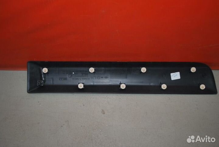 Молдинг двери задней левой задний левый Renault