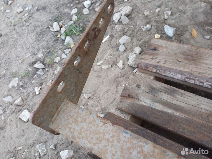 Фаркоп Гранта седан