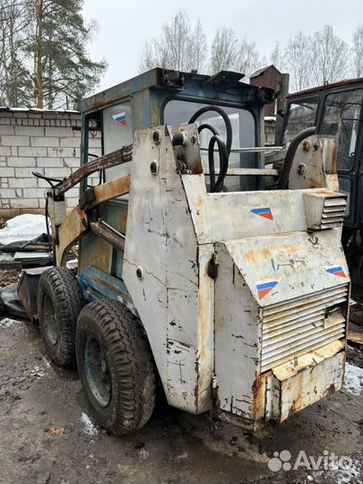 Мини-погрузчик Уралвагонзавод ПУМ-500, 1995