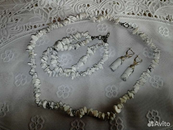 Комплекты из натуральных камней