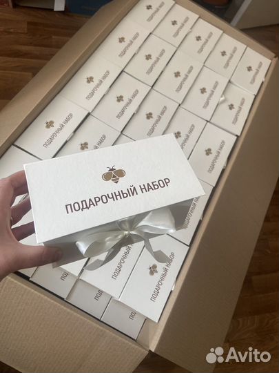 Подарочные коробки оптом