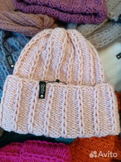 Шапка новая ручная вязка