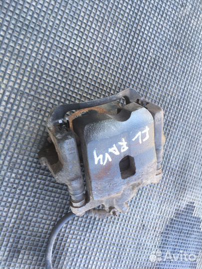 Toyota rav4 2004 суппорт передний левый