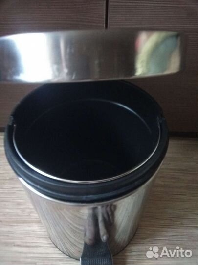 Ведро с крышкой