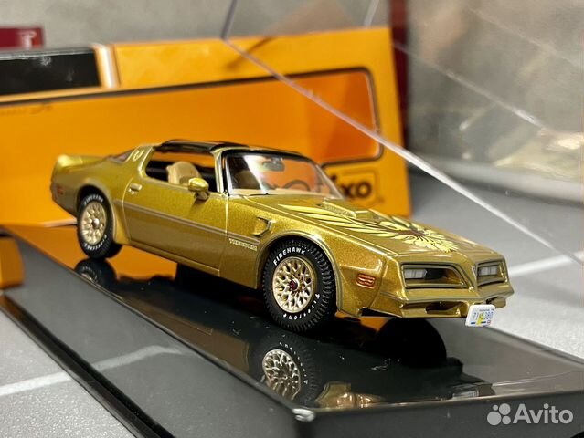 Коллекционная модель Pontiac Firebird 1:43 IXO