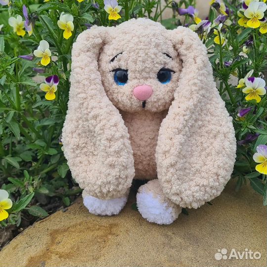 Заяц, зайка вязаный. Амигуруми