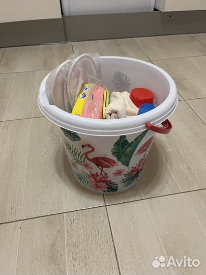 Ведро подарочный набор для уборки