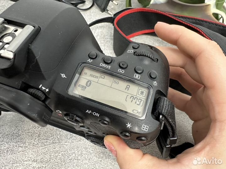 Зеркальный фотоаппарат canon 6d mark ll