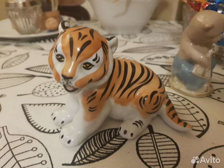 Тигренок, фарфор