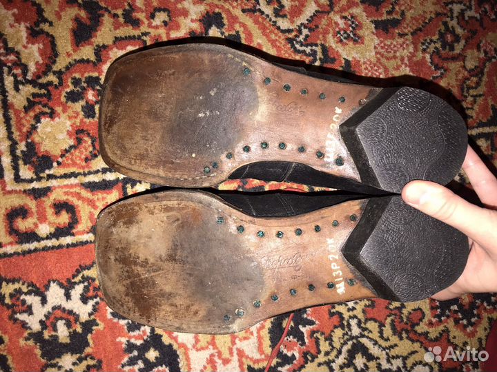 Ретро обувь для лыж