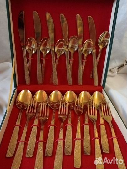 Столовый сервиз, набор ложек, кофейный сервиз