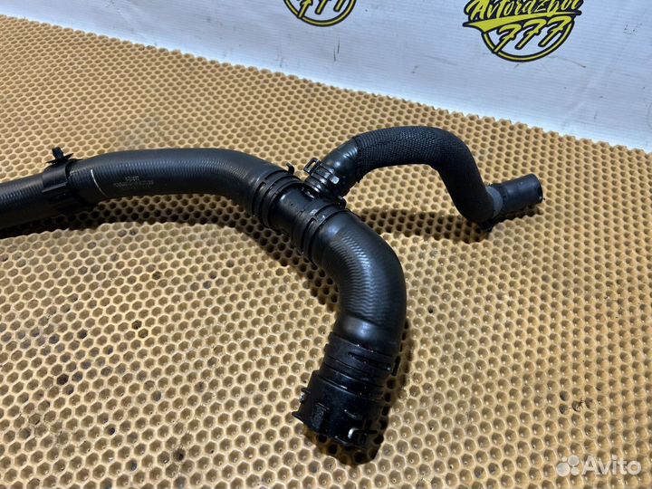 Патрубок системы охлаждения Audi A4 B9 8W A5