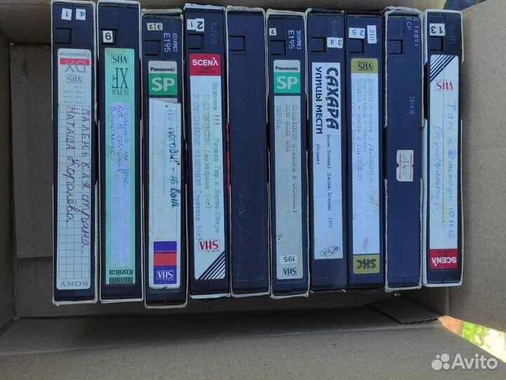 Видеокассеты с фильмами