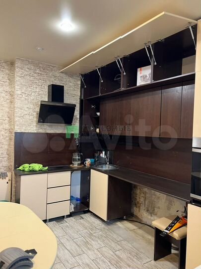 2-к. квартира, 60 м², 4/9 эт.