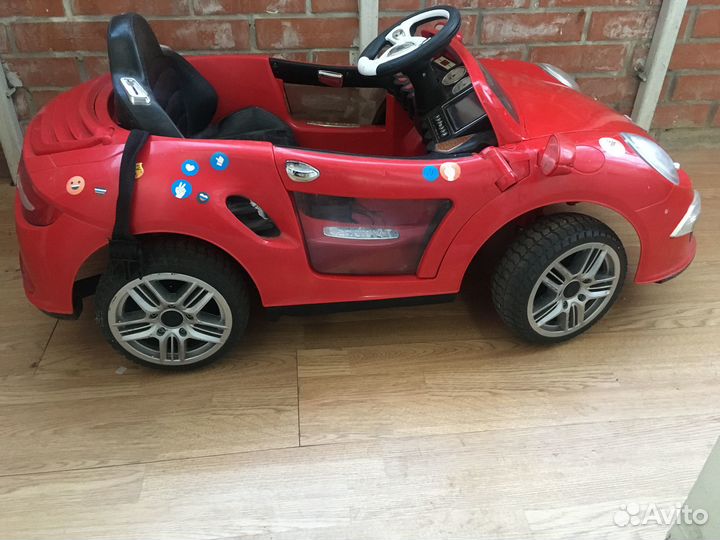 Детский электромобиль