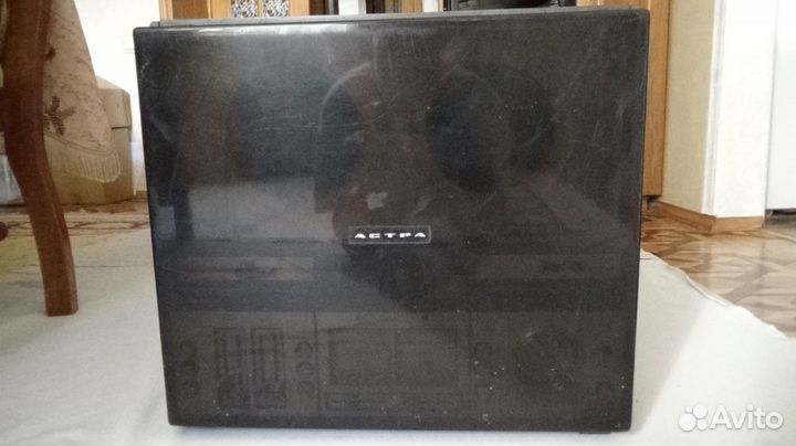 Катушечный магнитофон 