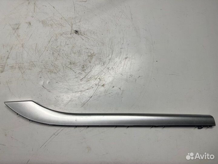 Накладка в салоне Renault Latitude L70A M4R735