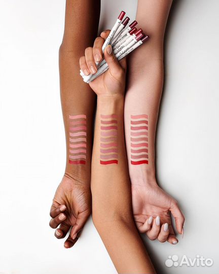 Lamel Стойкий гелевый карандаш для губ