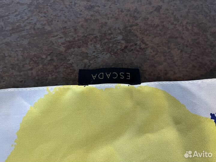 Шейный платок Escada оригинал