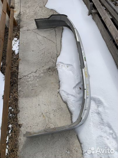 Губа на бампер toyota hiace h200 trh223