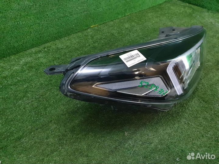 Фара правая Hyundai Tucson