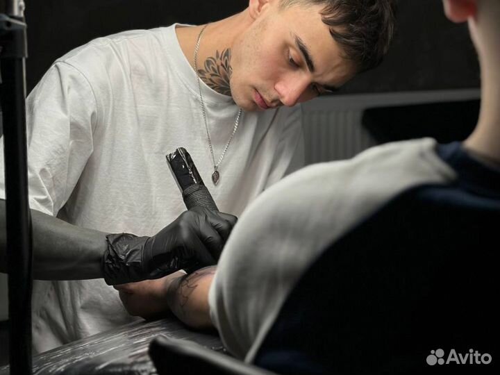 Тату мастер. Перекрытие татуировки. Мужское тату
