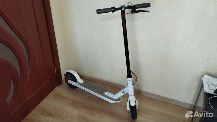 Электросамокат Xiaomi M 365 (оригинал) Белый